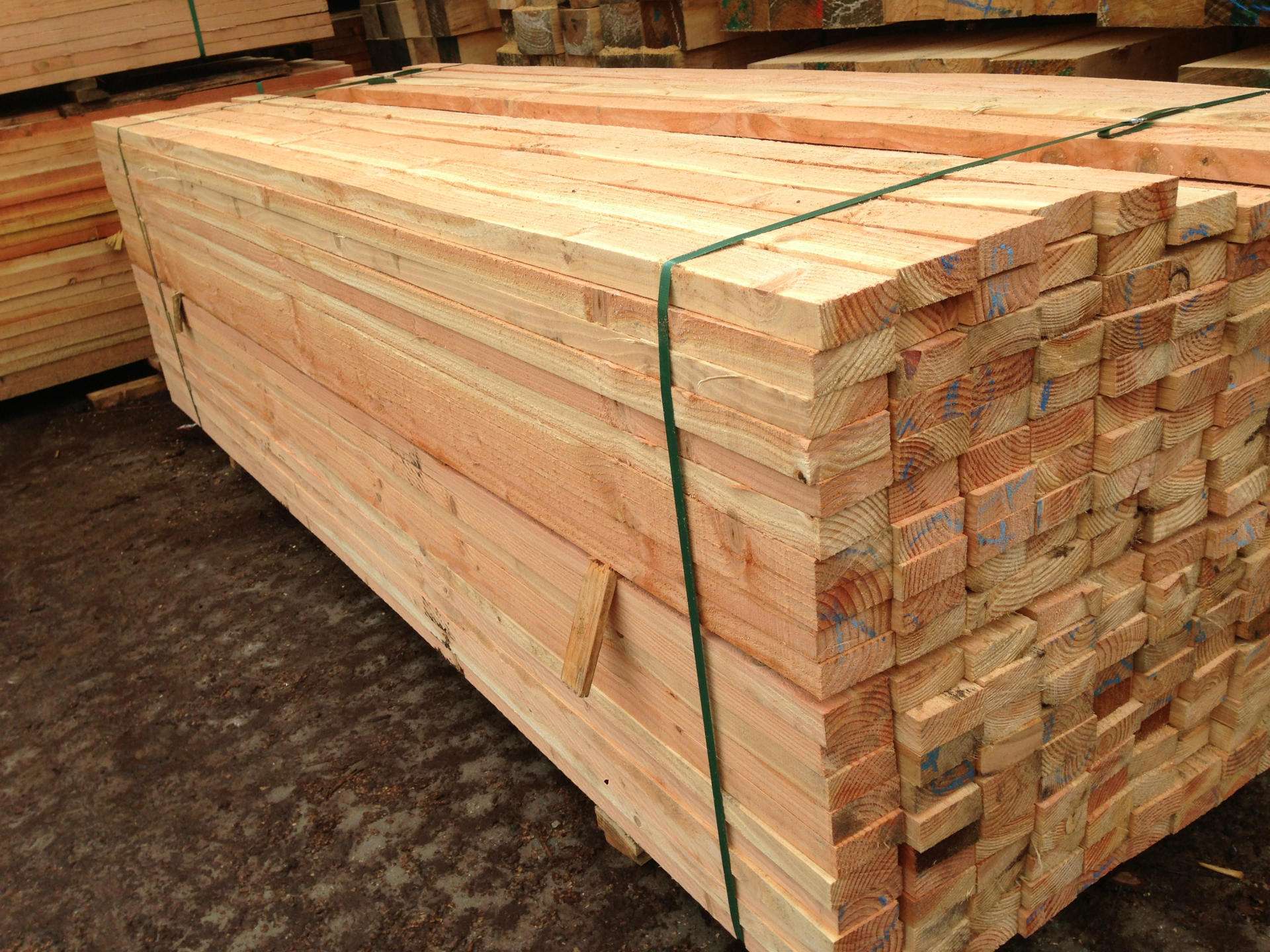 铁杉建筑木方有何特点呢？